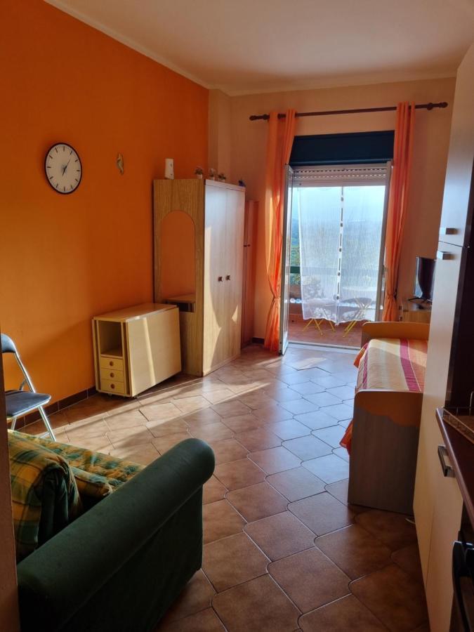 Appartamento Les Roches Noires Giardini Naxos Εξωτερικό φωτογραφία