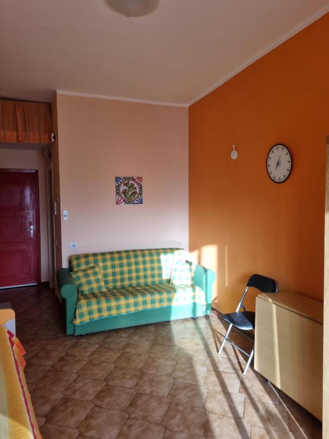 Appartamento Les Roches Noires Giardini Naxos Εξωτερικό φωτογραφία